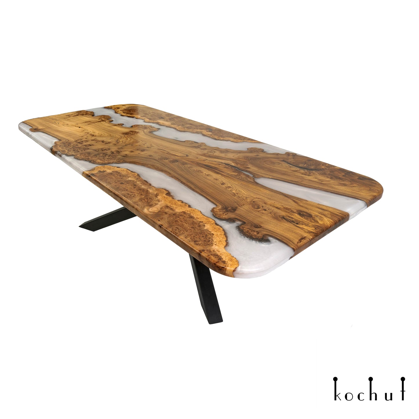 Nebel Albion — Esstisch aus Holz und Epoxidharz