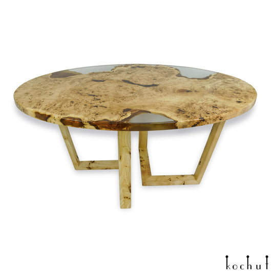 Tanami — Esstisch aus Holz und Epoxidharz