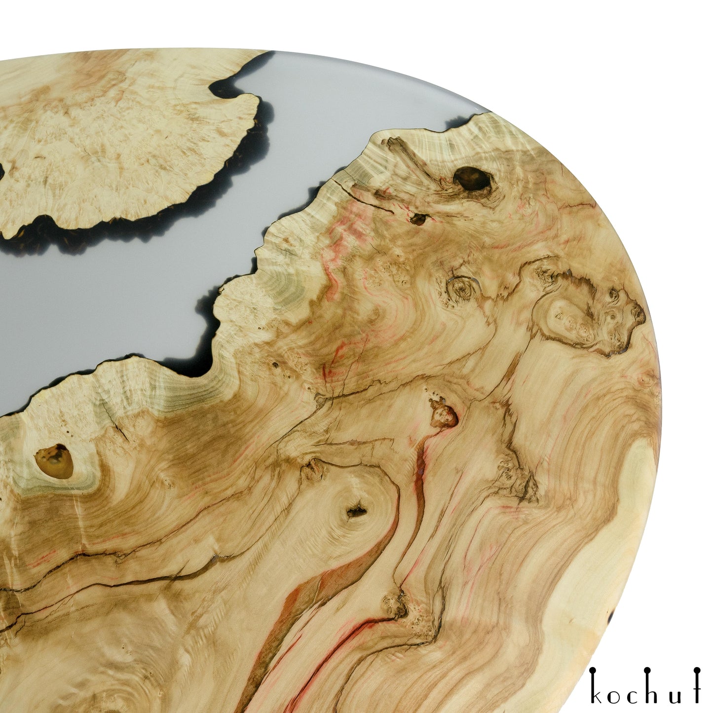 Phoenix — Esstisch aus Holz und Epoxidharz