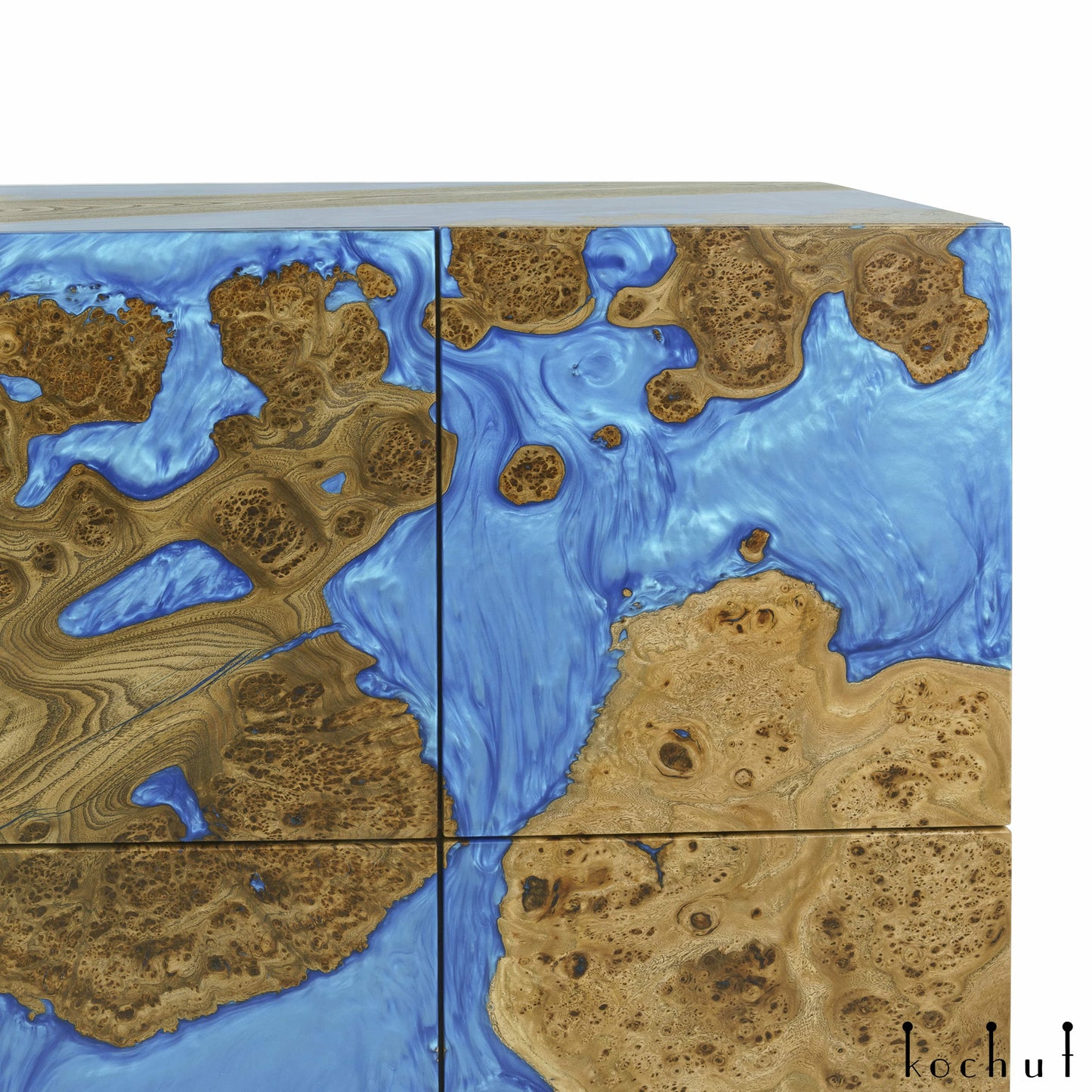 Renaissance — Holz- und Epoxidharz-Schrank