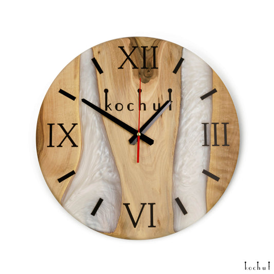 Continuum — Wanduhr aus Holz und Epoxidharz