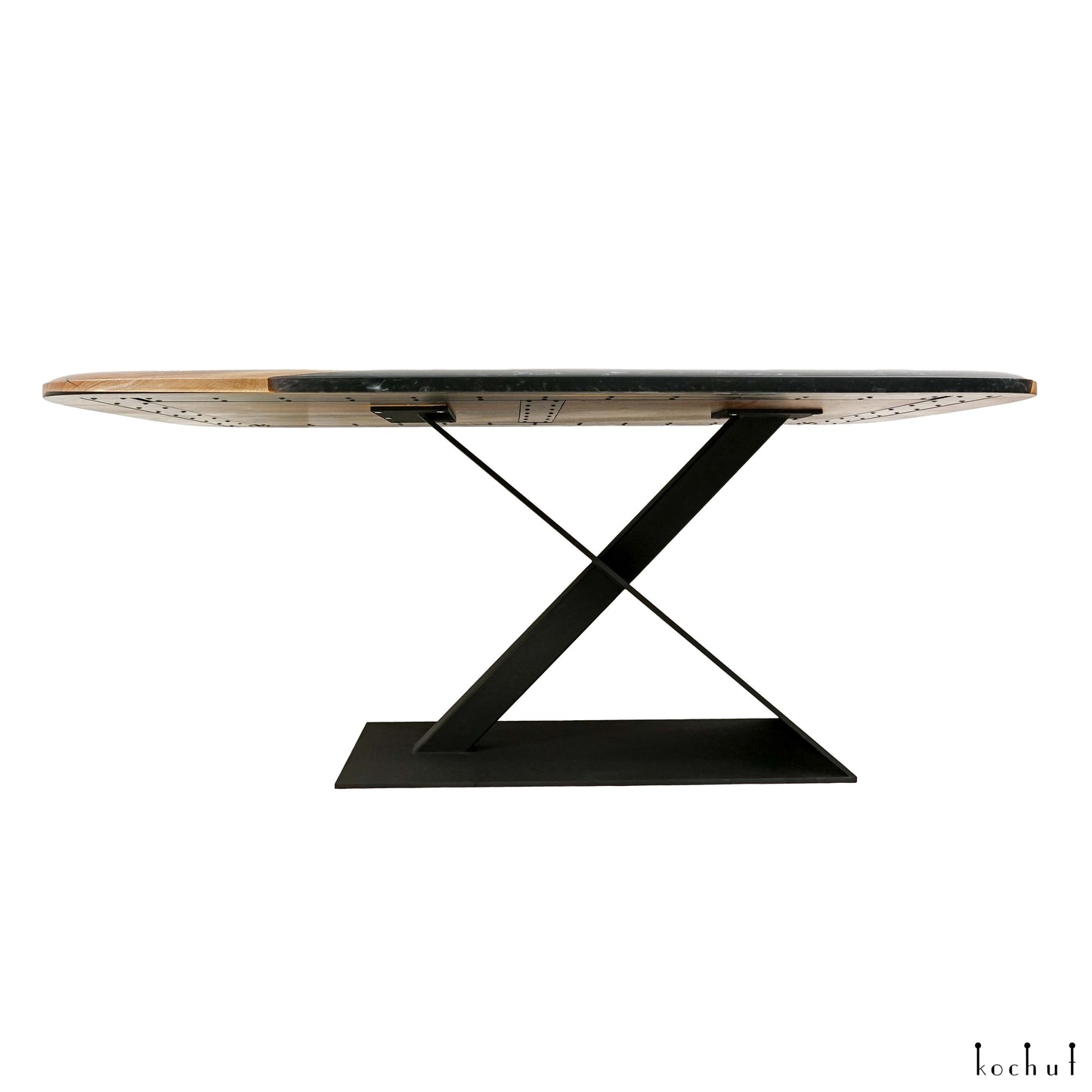 Tages — Esstisch aus Holz und Epoxidharz