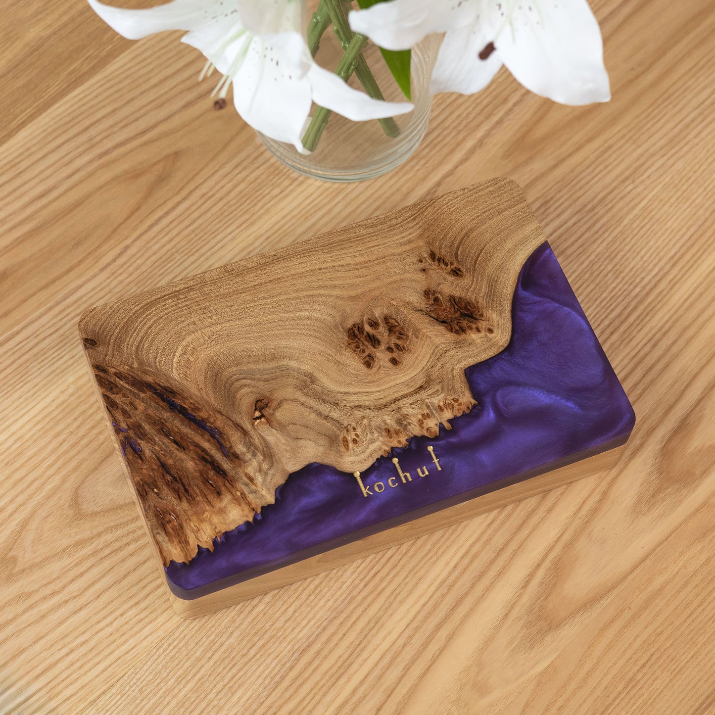 Ornament. Amethyst — Holz- und Epoxidharz-Schmuckkästchen (Maxi-Größe)