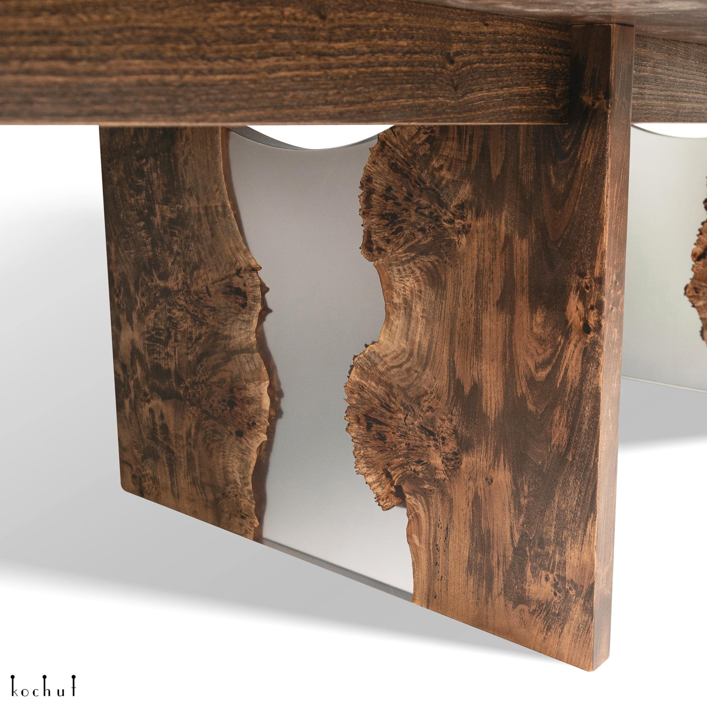 Babylon — Holz- und Epoxidharztisch