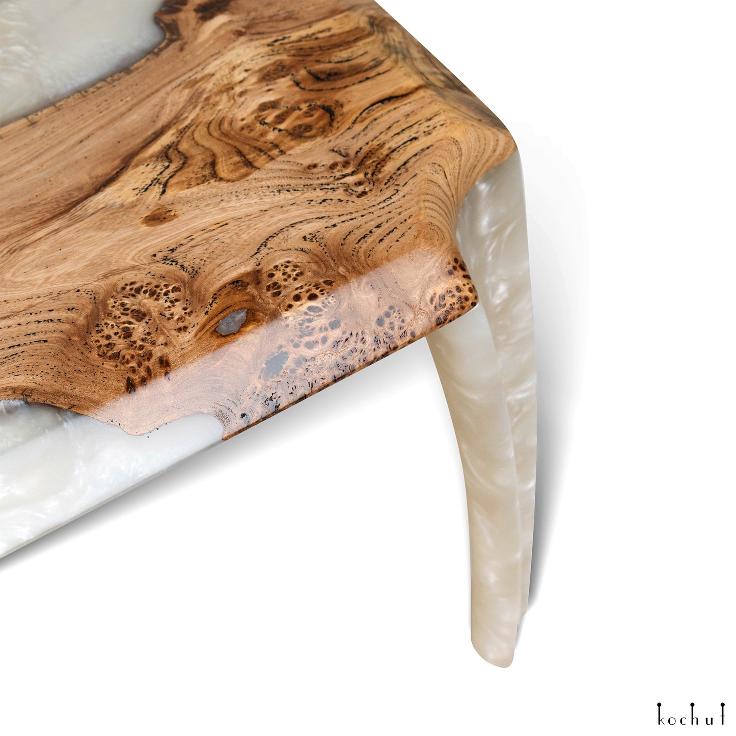 Nord — Holz- und Epoxidharz-Couchtisch