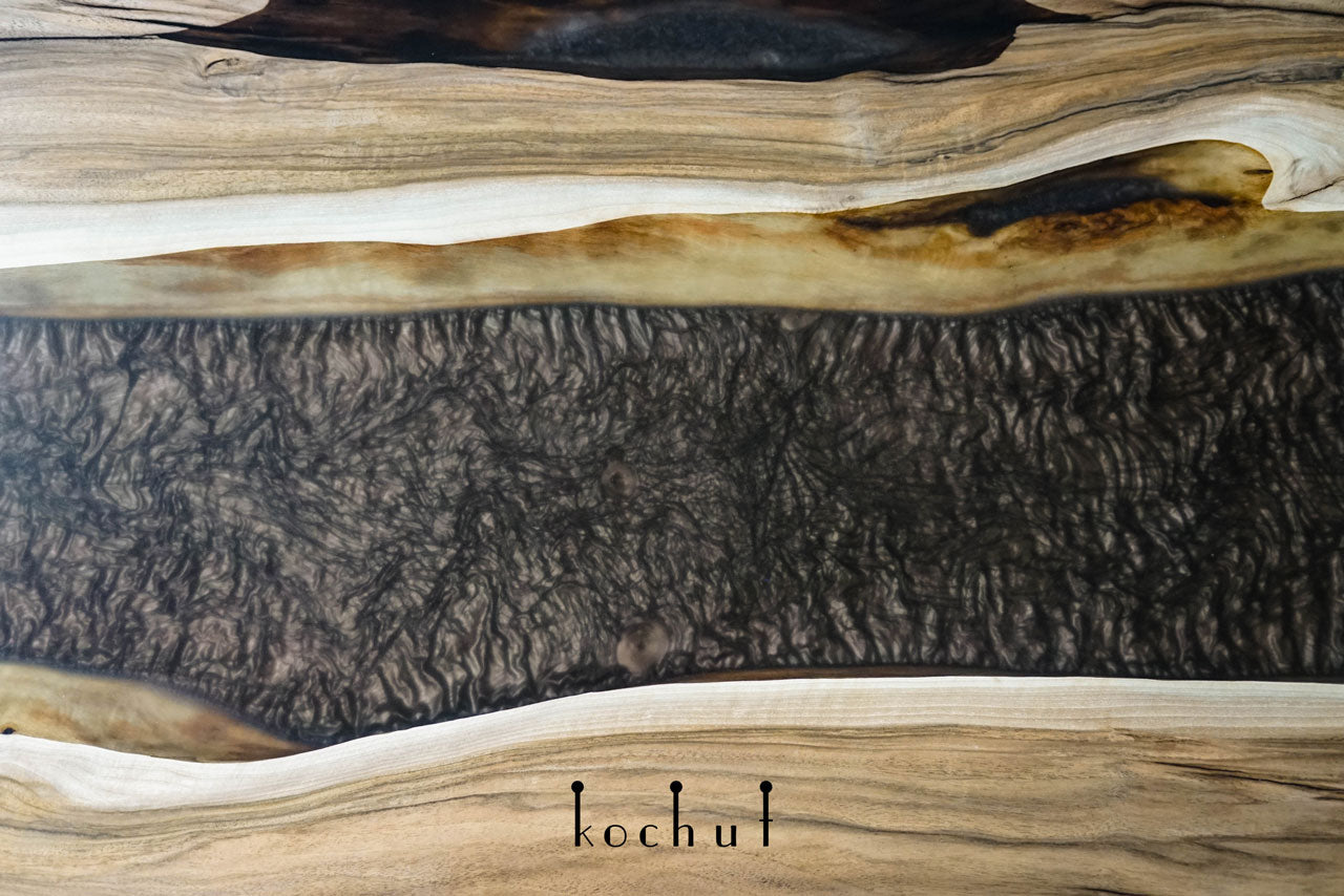 Armagnac — Esstisch aus Holz und Epoxidharz