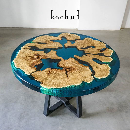 Archipel — Esstisch aus Holz und Epoxidharz
