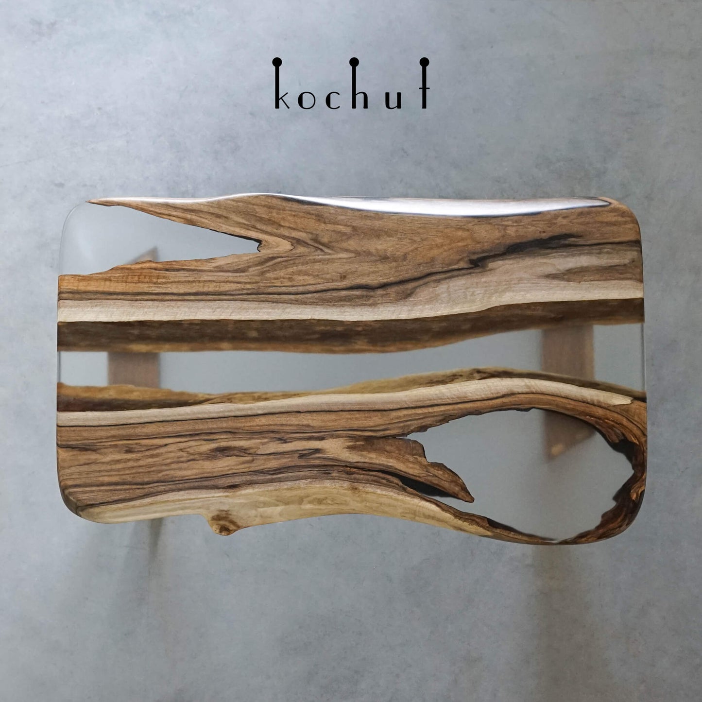 Dämmerungsnebel — Holz- und Epoxidharz-Couchtisch