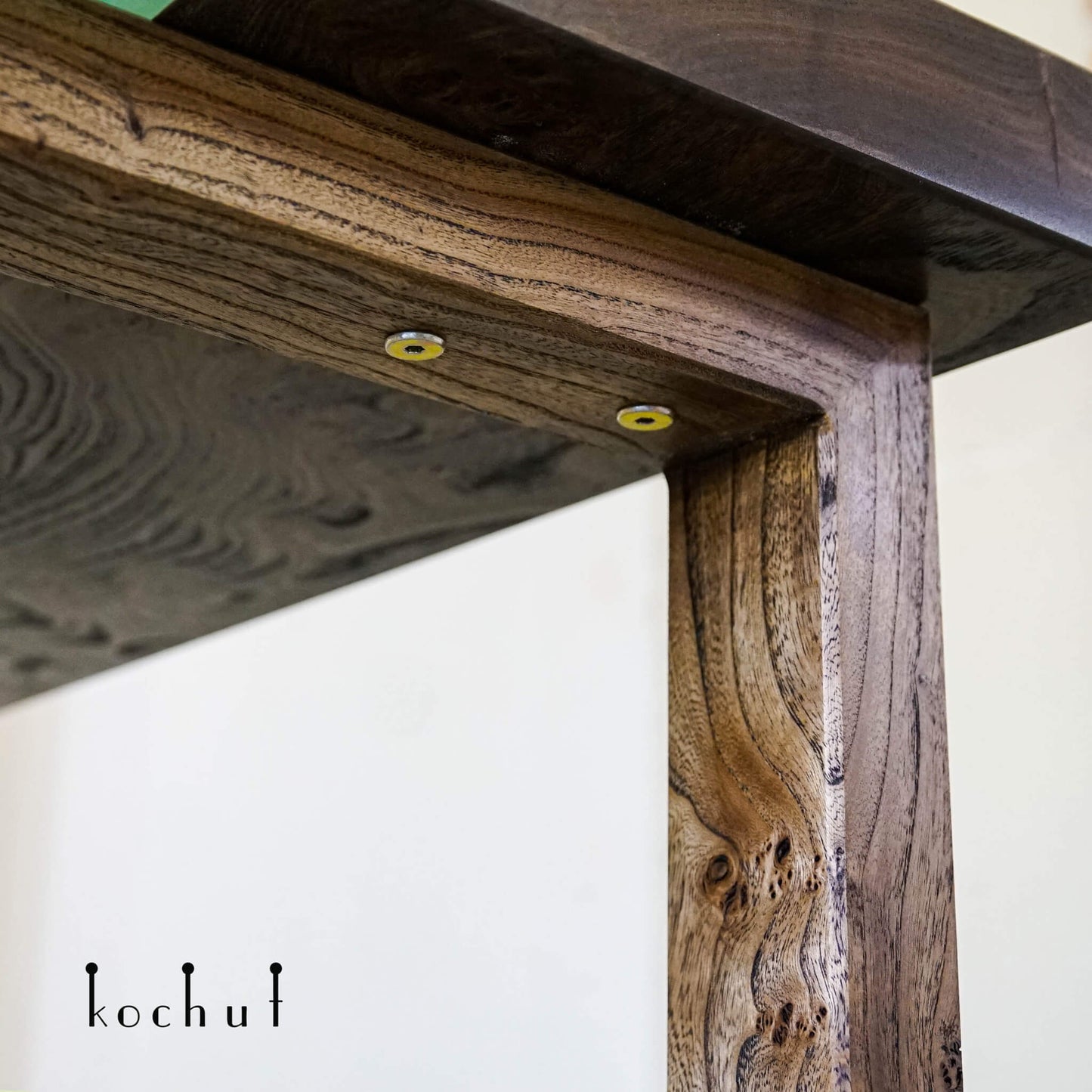 Nephritis — Couchtisch
